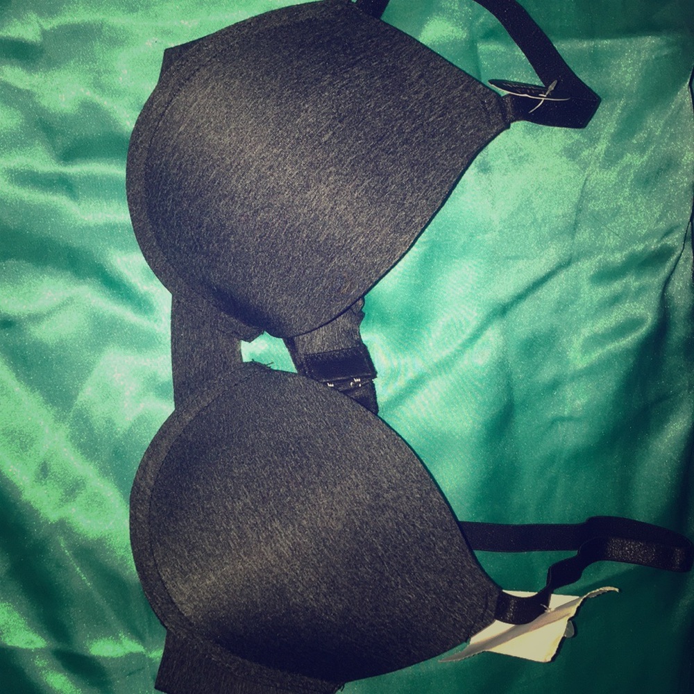 New with tags! Gray bra, size 34 B.